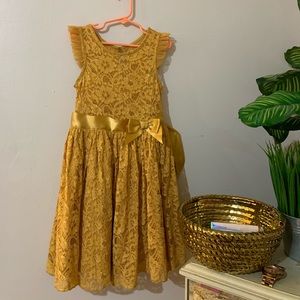 Girls dress size 4 T